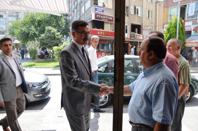 Eski Başkan Gökdeniz`i ziyaret etti