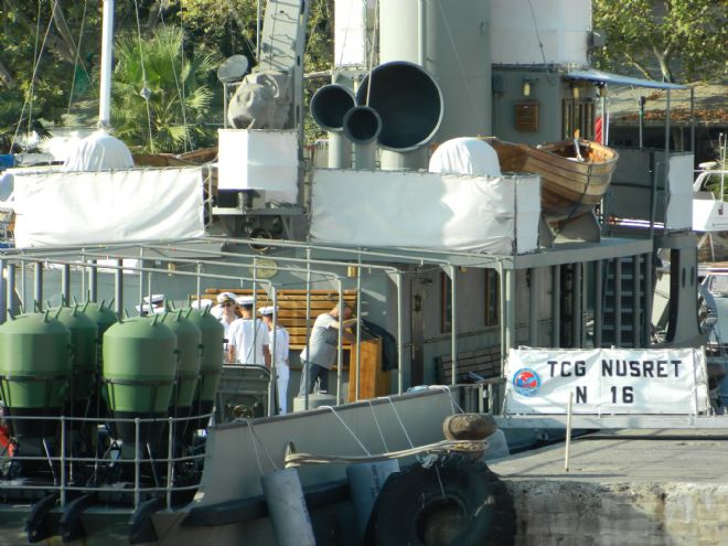 TCG Nusret N16 Erdek`te demir aldı.