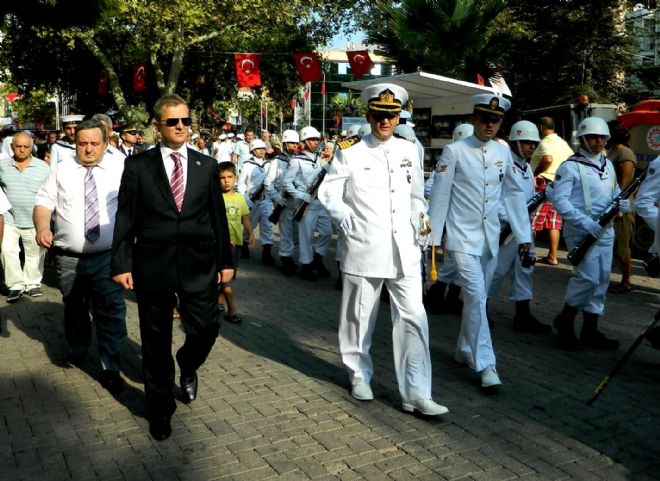 Erdek`te Zafer Bayramı Coşkusu