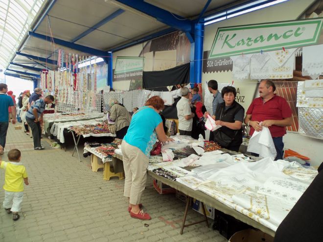 Çeyizlik oya`da ilgi bekliyor