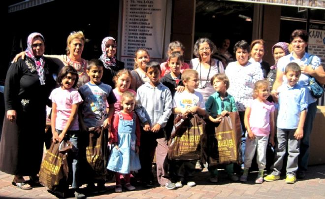 Köy kadınlarından eğitime destek