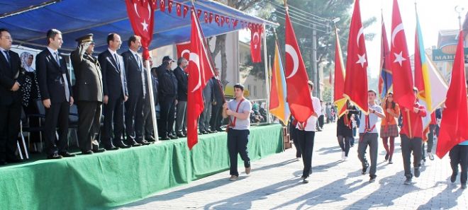 Manyas Cumhuriyet`le coştu