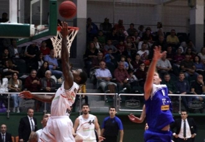 Banvit yine kazandı