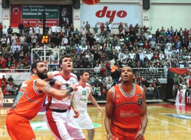 Pınar Karşıyaka: 81 Banvit: 75