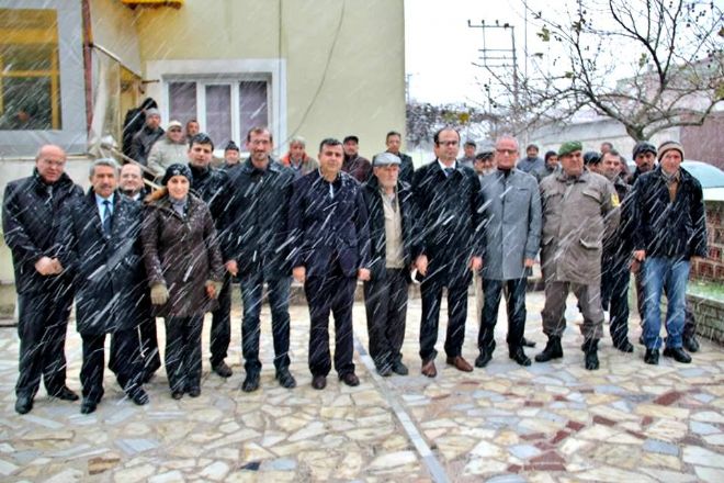 Manyas Kaymakamı seyyah gibi