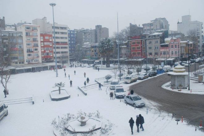 Bandırma beyaz`a büründü