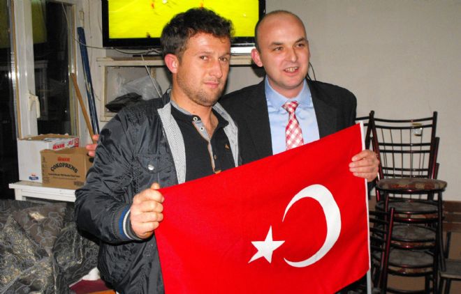 MHP Gönen`de tur bindirmeye devam ediyor