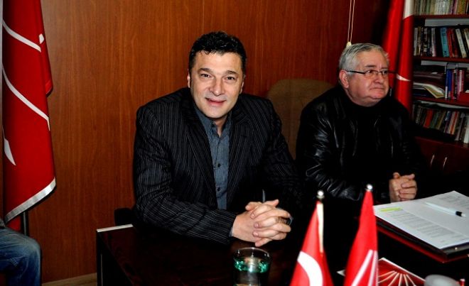 Sarı, yine gündemi sarstı...