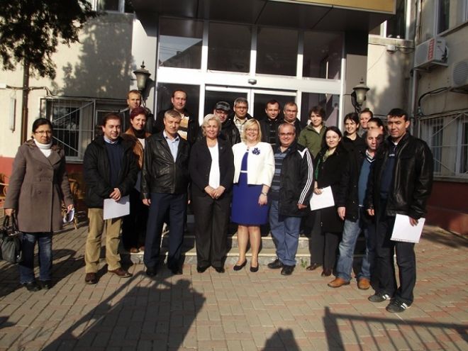 Ara buluculuk eğitimi aldılar