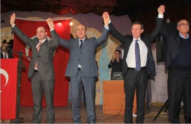 Manyas`da Üç Hilal`i caddeler almadı.