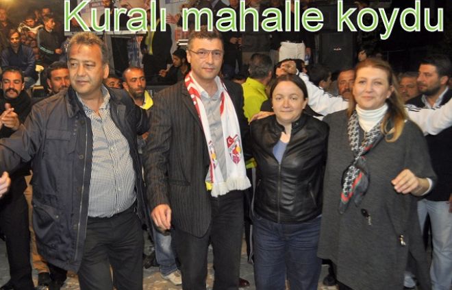 Yukarı mahallede zafer kutlaması