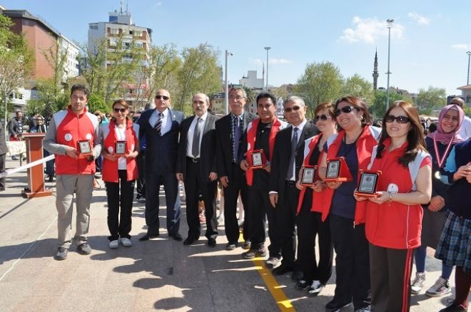 Gel oynayalım