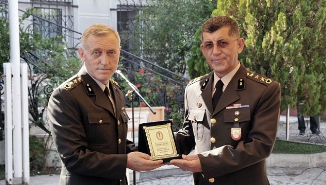 Ayvalık, TSK İlk Kurşun Rehabilitasyon Merkezi ve Garnizon komutanlığında devir teslim.