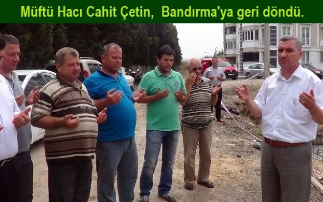 Siyaset Camiye girdi.