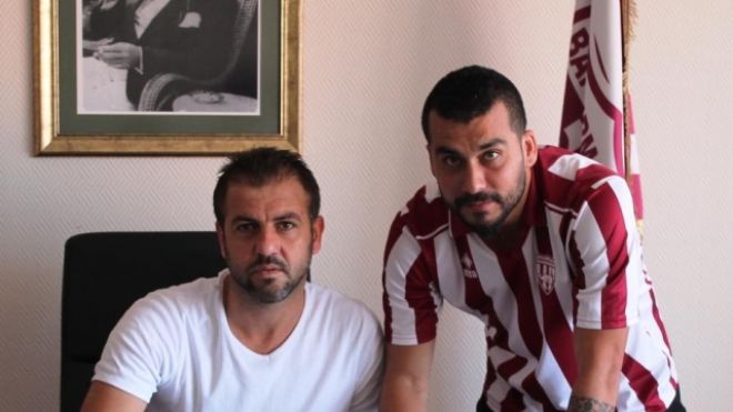 Bandırma Onur Bektaş`ı aldı.