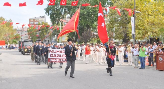 BANDIRMA`da, ZAFER BAYRAMI