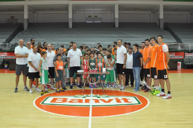 BANVİT`TE ÇİFTE DOĞUM GÜNÜ KUTLAMASI!..