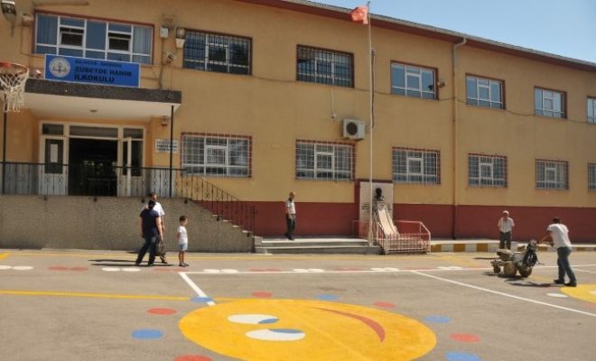 Okullar çiçek açtı