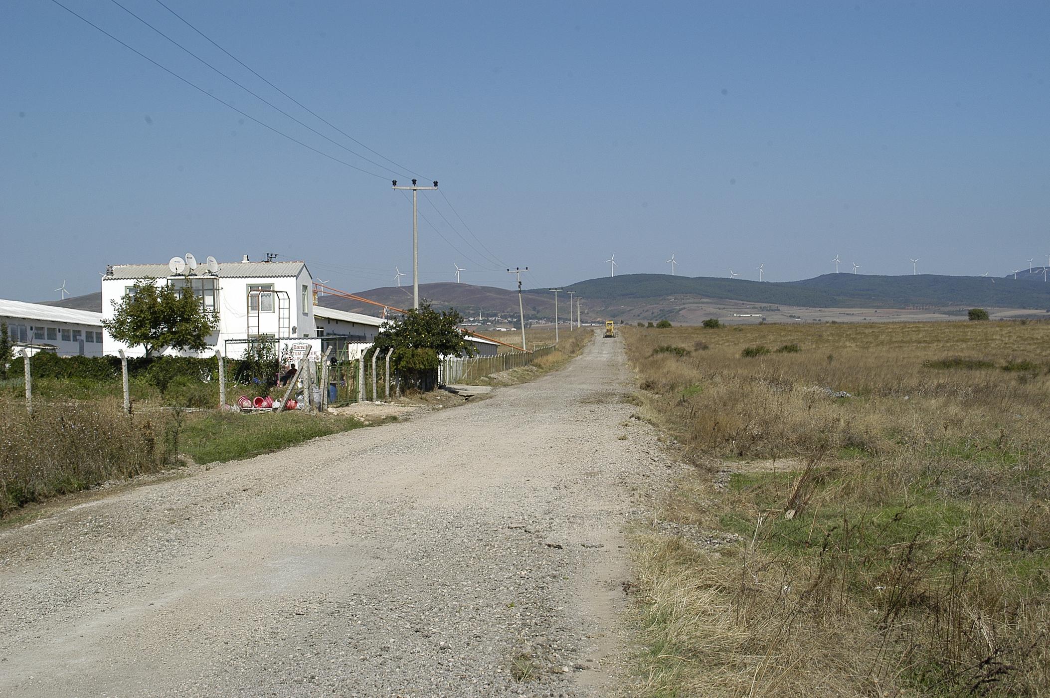 KÖY YOLLARI BAKIMDA