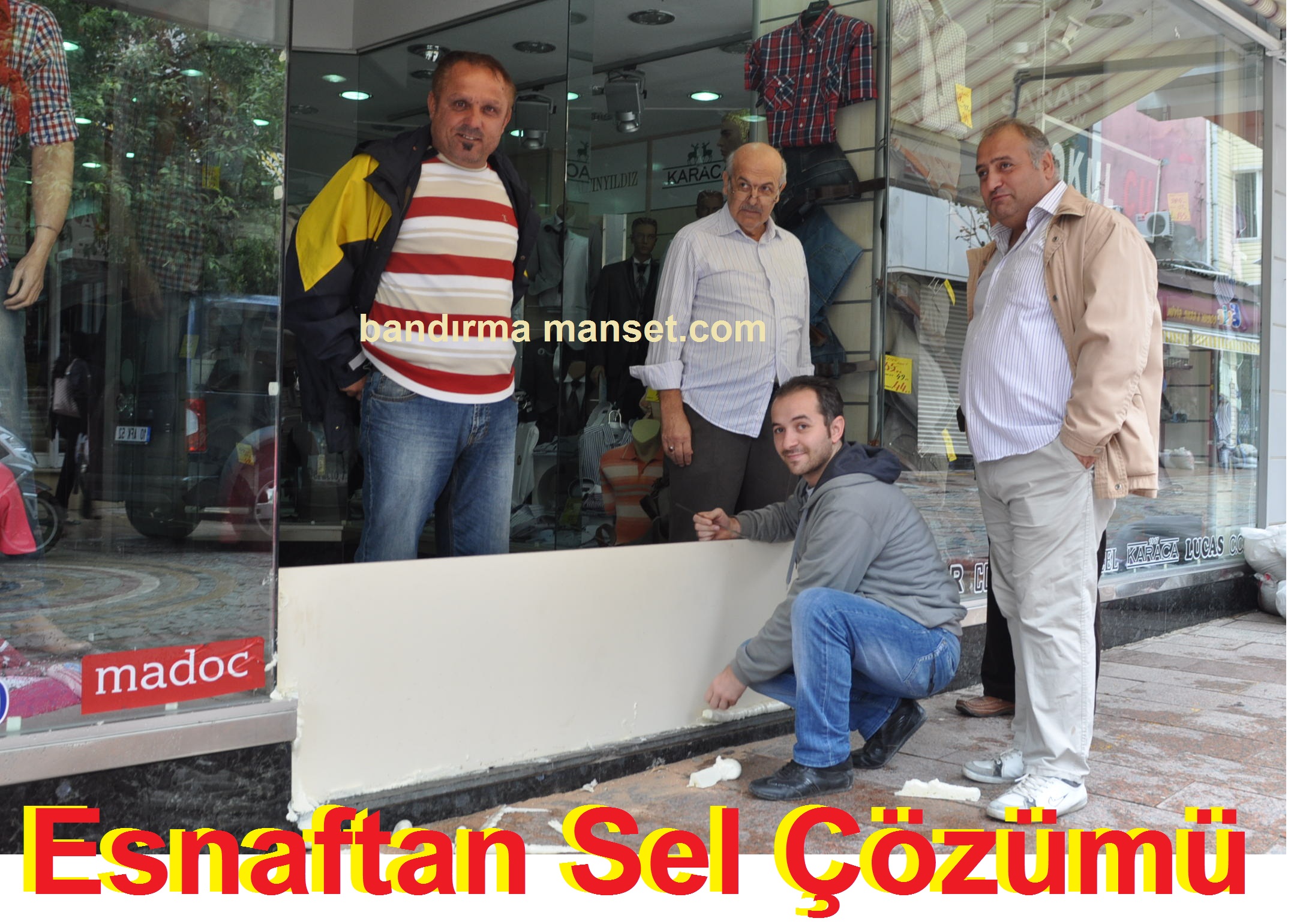 Herkes kendi kapısının önünü süpürüyor