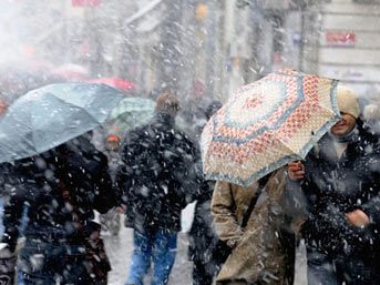 Kadına Şiddet mola vermeden devam ediyor, Bandırma`dan sonra bir olay da Erdek`te gerçekleşti.