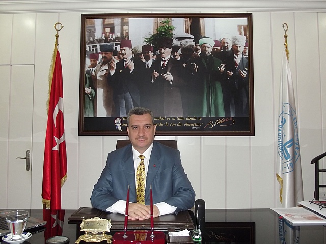 KADINA ŞİDDET KABUL EDİLEMEZ.